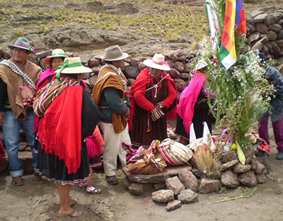 Salvaguardia del Patrimonio Cultural Inmaterial de las Comunidades Aymara 
de Bolivia, Chile y Perú. © Elias Ticona. 2008. Web UNESCO