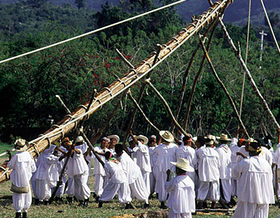 Ceremonia ritual de los Voladores - MÉXICO
© Cumbre Tajin, 2008. Web UNESCO