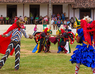 Danzas y expresiones asociadas a la festividad del “Corpus Christi” - Panamá. © MICI, 2015. Fuente: UNESCO